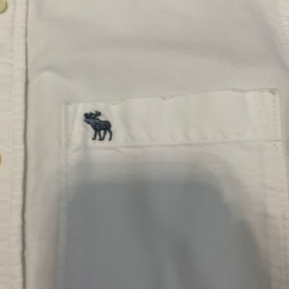 Men’s Solid White Button Down Dress Shirt - Picture 3 of 5